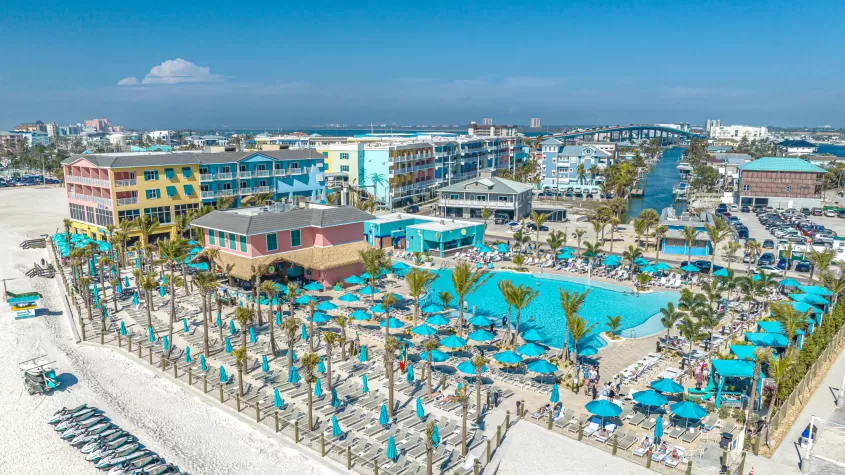 Fins UP! Beach Club 